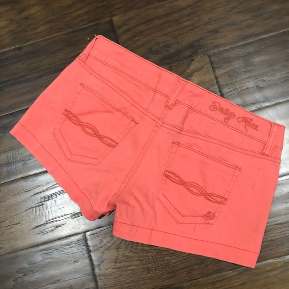 Coral shorts - Picture 2 of 4